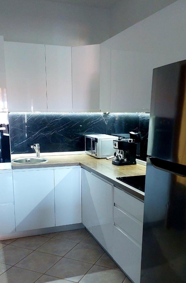 Apartaments Victoria โปเรช ภายนอก รูปภาพ